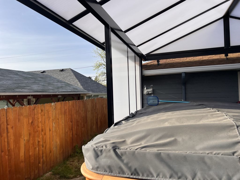 Acrylite-Wall-Wind-Cover